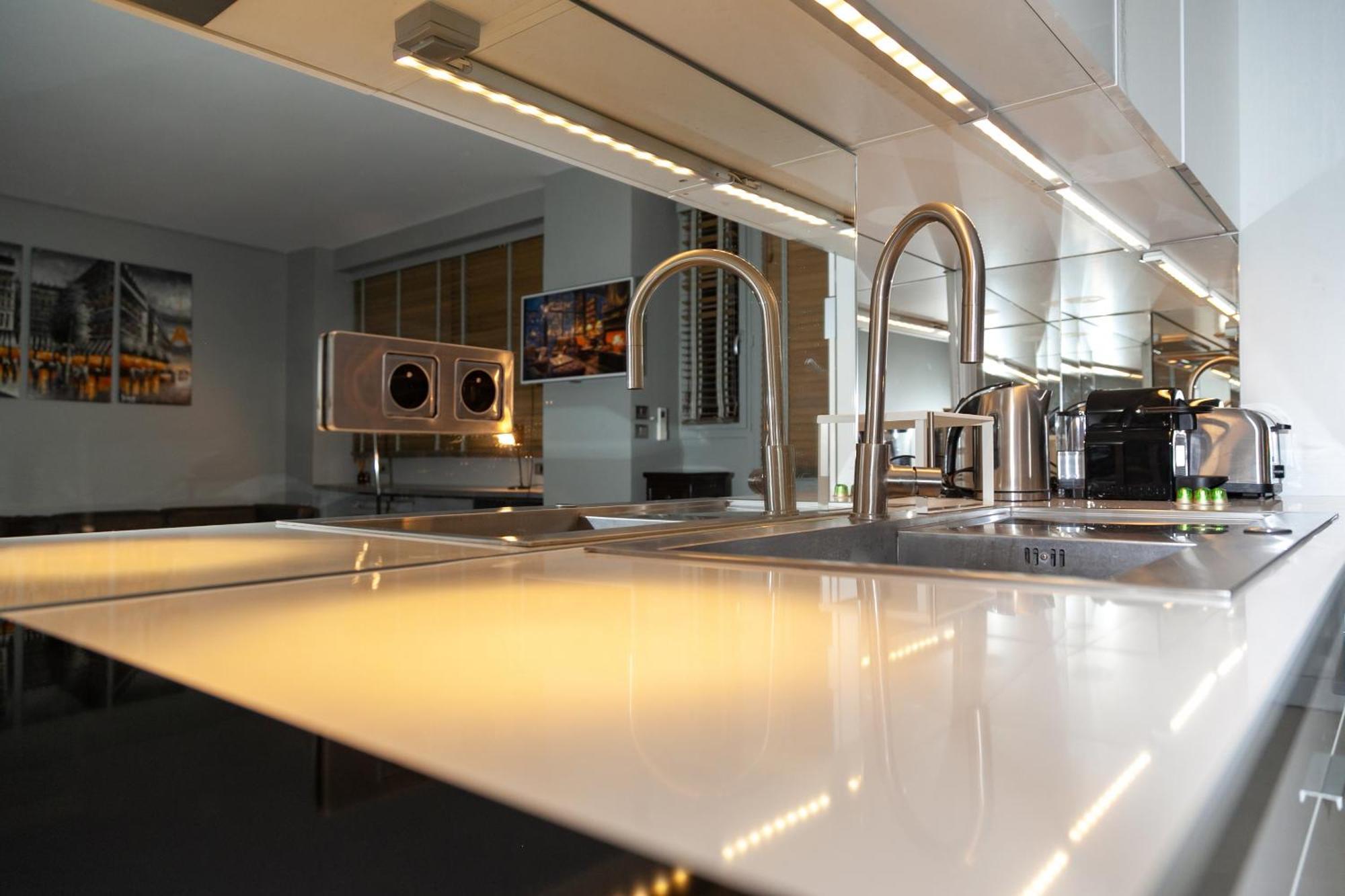 Apartament Loft Atypique Avec Terrasse, Calme Et Cosy Paryż Zewnętrze zdjęcie